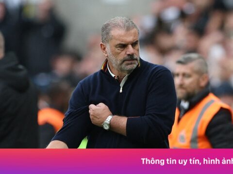 Postecoglou bị cô lập?