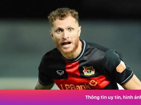 Thêm hai ngoại binh được HLV Kim Sang-sik đề xuất nhập tịch
