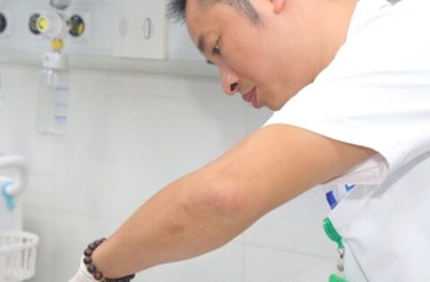 Ngập lụt sâu, nhiều bệnh viện khuyến cáo bệnh nhân hoãn khám để đảm bảo an toàn