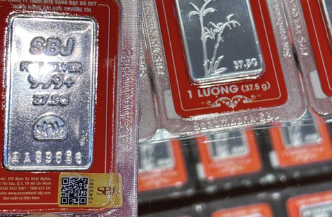 Giá bạc hôm nay, 7-10: Tiếp tục tăng mạnh, người mua  lãi gần 20% chỉ trong 1 tháng