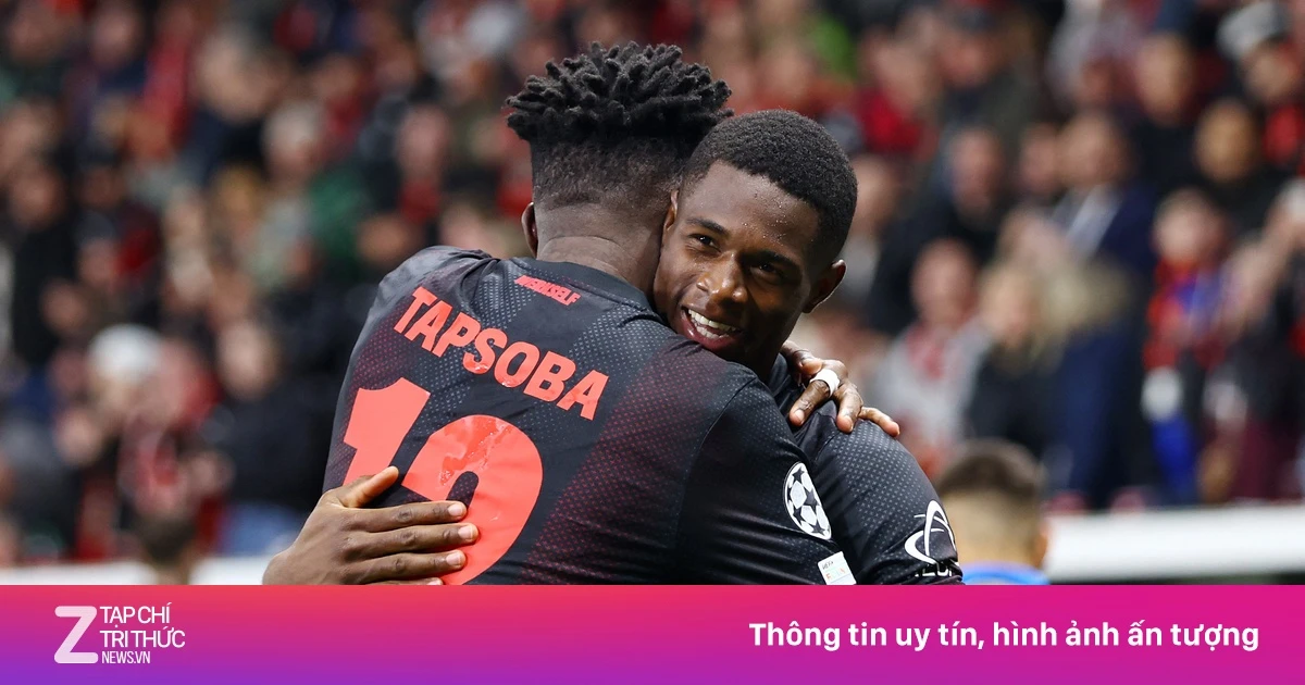 Leverkusen bay cao sau khi sa thải Ten Hag