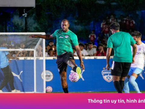 Usain Bolt chính thức đá bóng tại Ấn Độ