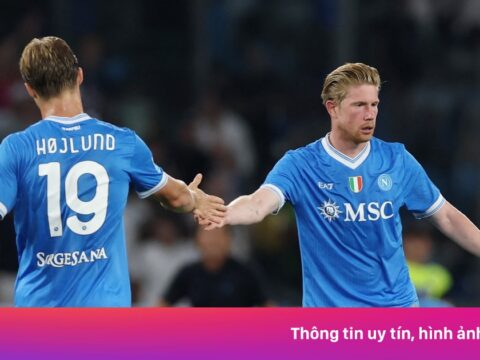 De Bruyne mỉa mai MU vụ bán Hojlund
