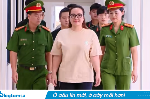 Hoàng Hường bị khởi tố và nụ cười trước máy quay