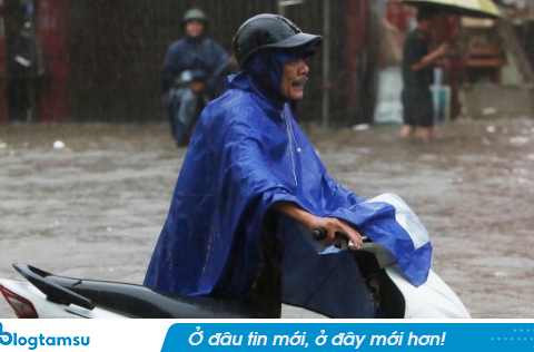 Sáng 1/10: Cập nhật 25 điểm ngập úng, không thể đi qua ở Hà Nội