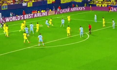 Siêu phẩm ‘ngả bàn đèn’ của Ronaldo được tái hiện ở Champions League