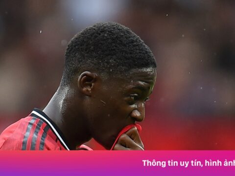 Mainoo có thể đá cặp De Bruyne