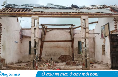 Nhà sập vì giông lốc, xót xa đám tang tại nhà văn hoá của người đàn ông ở Ninh Bình