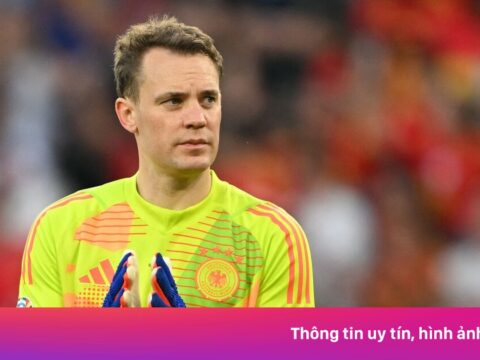 Neuer san bằng kỷ lục của Casillas