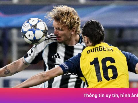 Bị Bayern chê ‘ngu ngốc’, Newcastle cười sau lưng với Woltemade