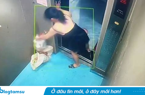 Khoảnh khắc 15 giây: Tưởng không ai nhìn thấy, người phụ nữ làm chuyện đáng xấu hổ trong thang máy