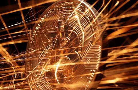 Bitcoin vượt mốc 125.000 USD, nhiều người ‘cháy tài khoản’